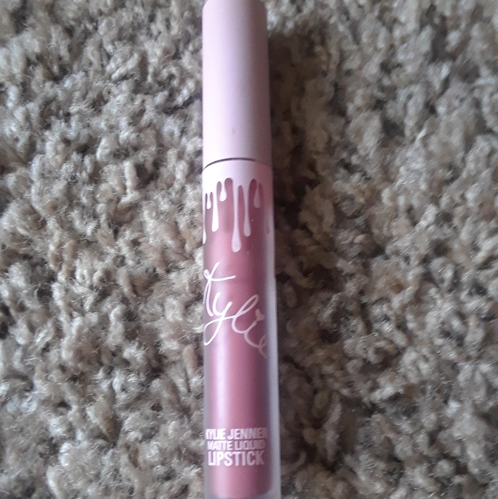 Kylie Cosmetics 2019 Valentine's Day lip color